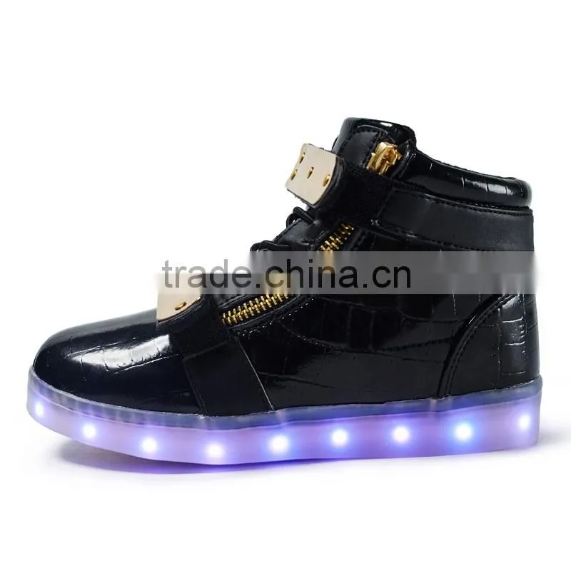 2017 New Chargeable Flash Night Luminous Sneakers Children white black color Light Up shoes for girls and boys sheos