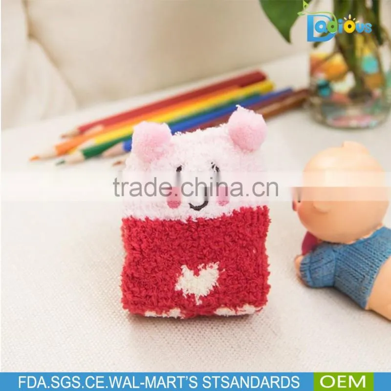 Wholesale Animal Shape 100% cotton soft touch thermal newborn baby socks with box packaging