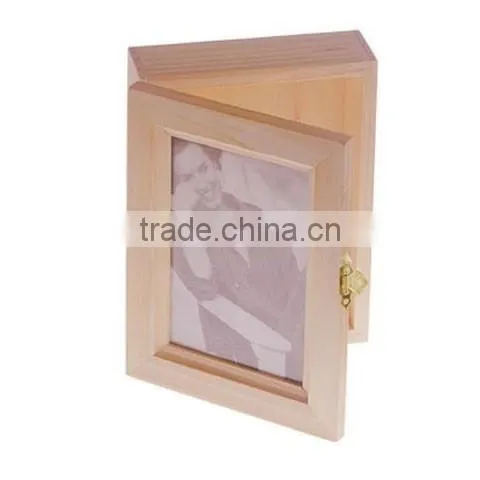 Keepsake Box with Wood Frame Lid