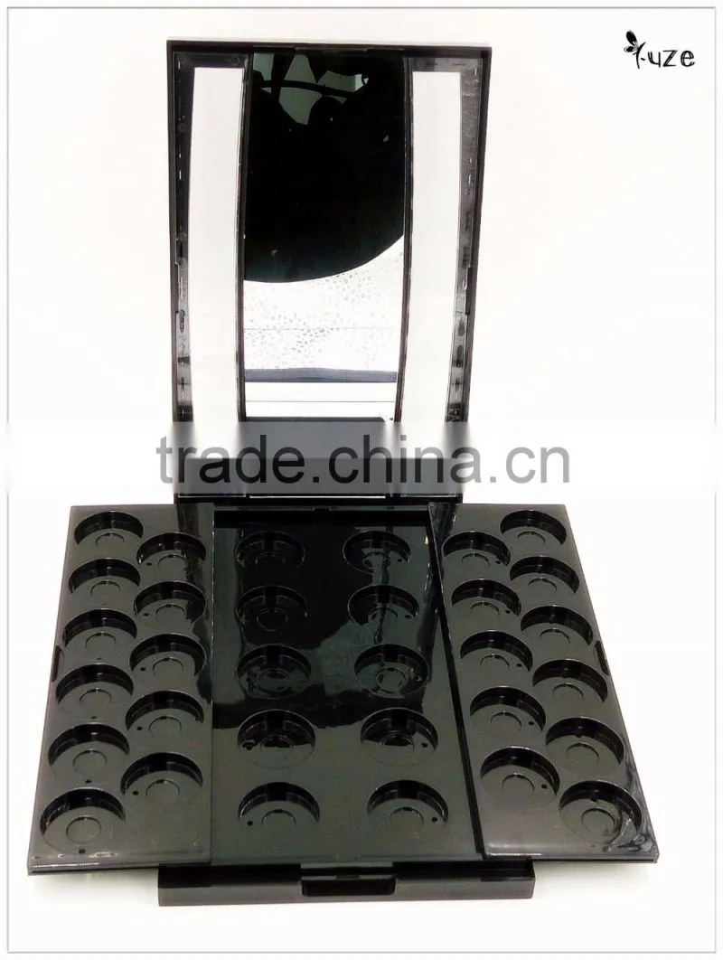 32 Color Eye Shadow Case With Mirror