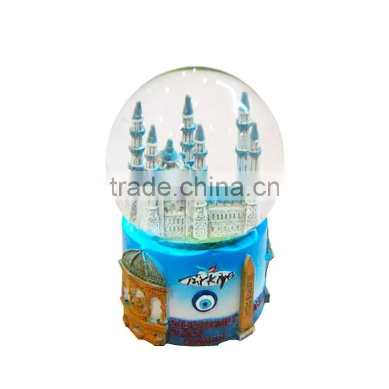 Polyresin snow globe valentine gift