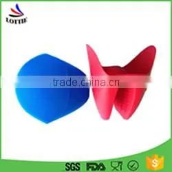 FDA Approved silicone gloves, heat resistant silicone cooking gloves oven mitt for housing use