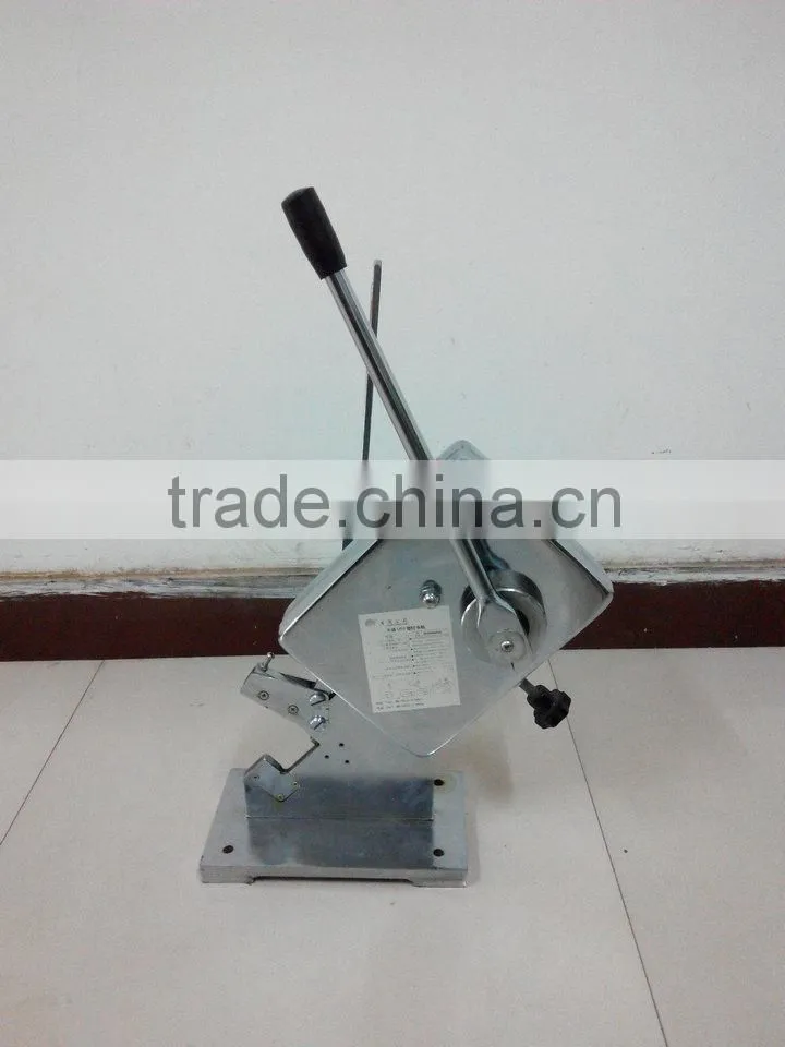 Labor-saving sausage clipper machine,good stable machine to seal the sausage,Use Single Manuel U50 clipps