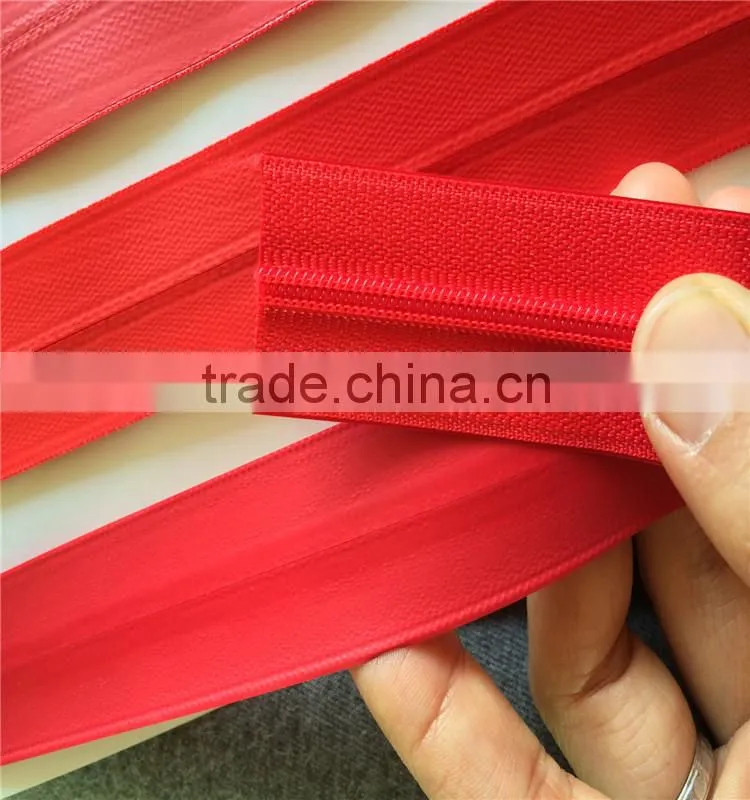 long chain Red zipper for bags passed SGS Rain Test