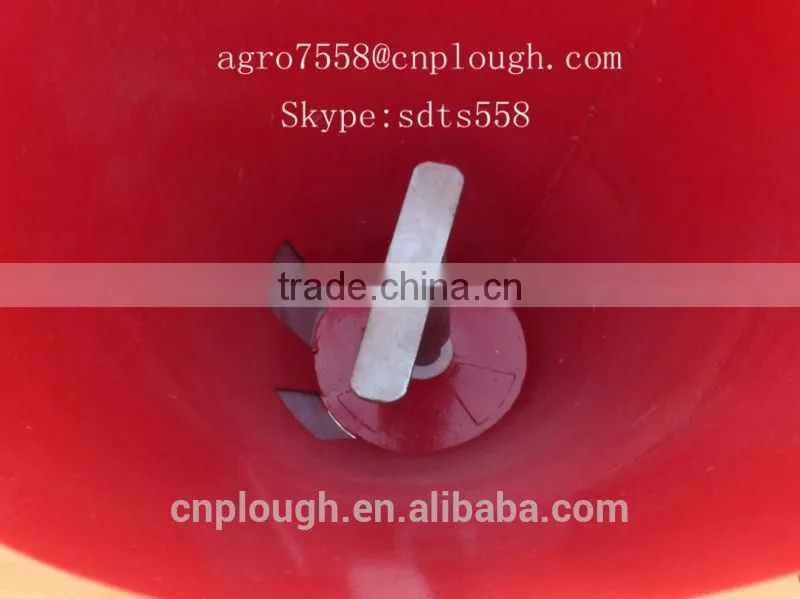 fertilizer spreader with wheels