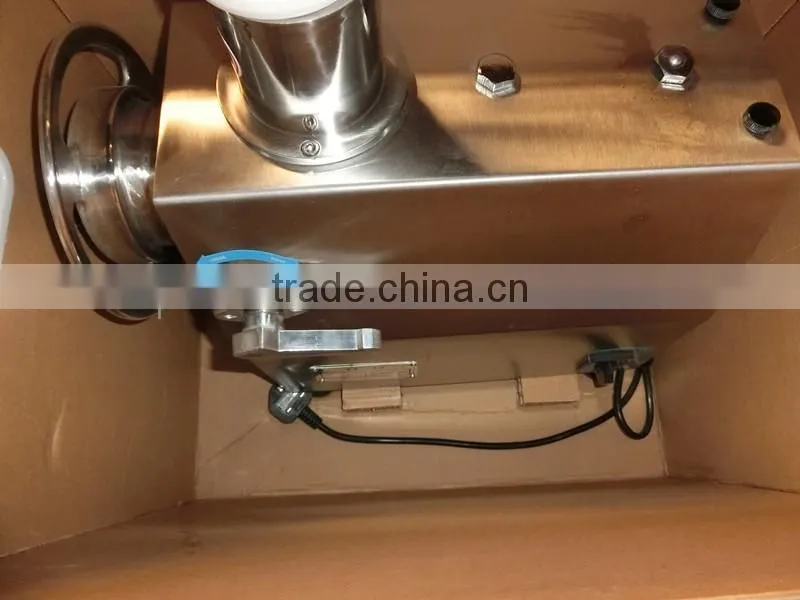 excellent quality ,durable in use, TK 32 electric 2200W bench top meat mincer grinder 3 tubes