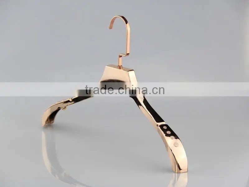 HA6885 cheap plastic hanger coat hanger for display store