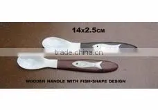 Caviar Mother of pearl spoon with high quality