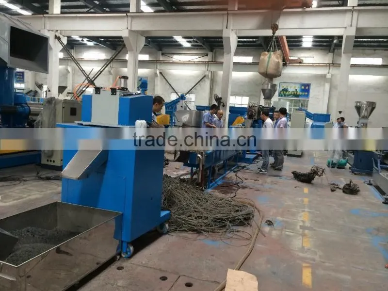 Plastic granules cutter machine