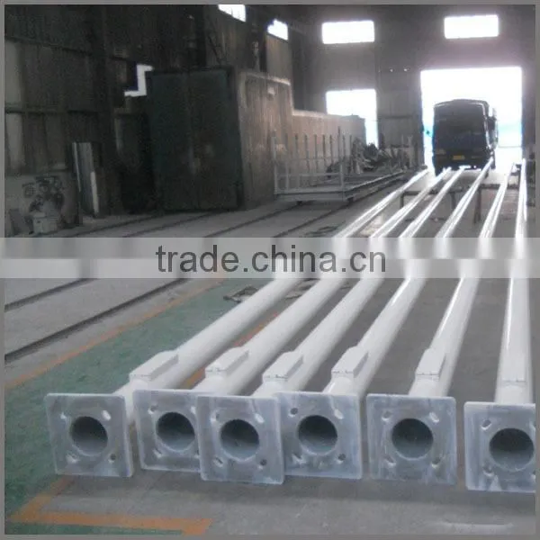 solar light tower mast with flood light