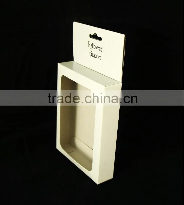 Folding paper box with hanging