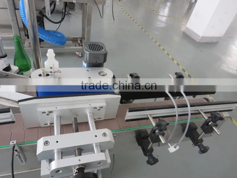 wine and beverage labeling machine