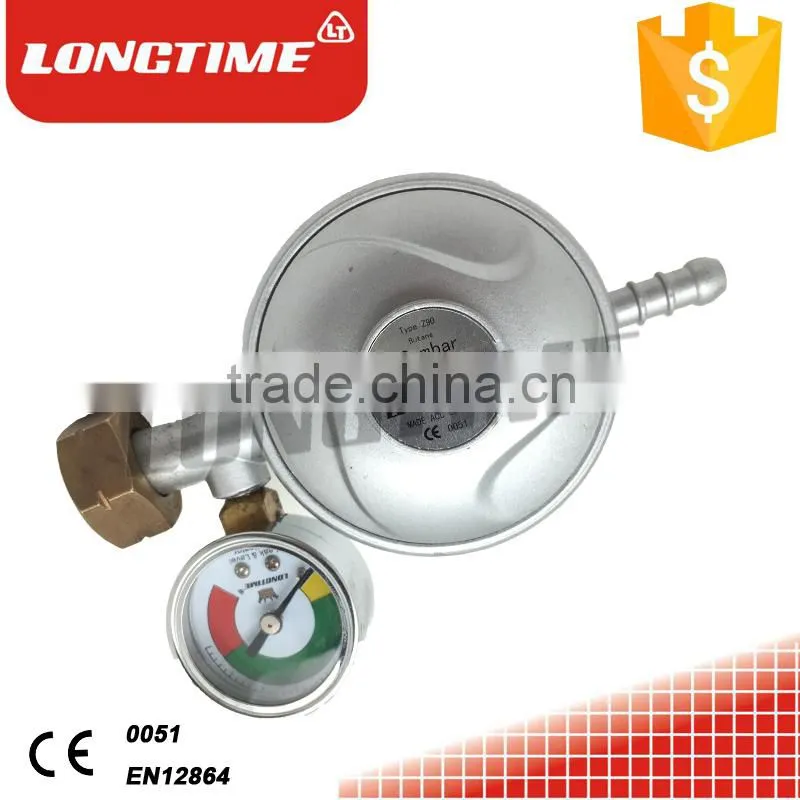 home or outdoor use propane regulator with gauge