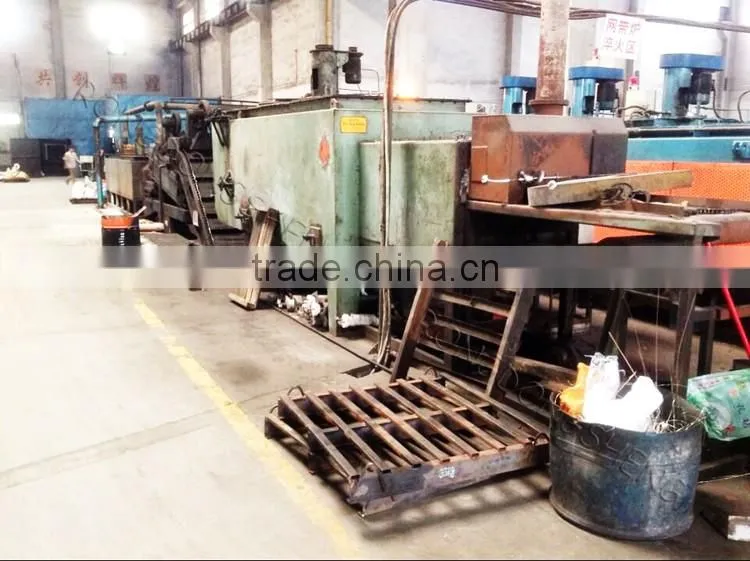 Mesh conveyor belt continuous carburizing heat treatment production line