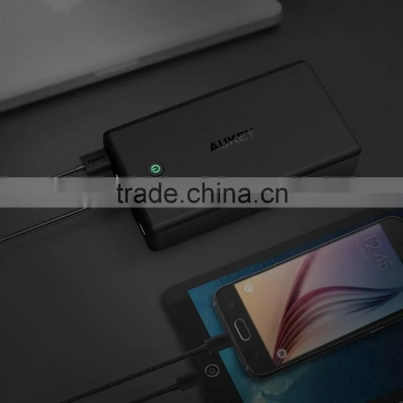 AUKEY Power Bank 30000mAh Portable Charger with Quick Charge 3.0 & USB C Port for Apple MacBook, iPhone, iPad, Samsung and More