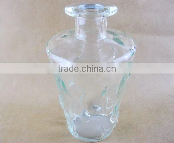exquisite glass wine bottle / glassware