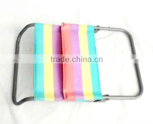 Folding stadium seat:
