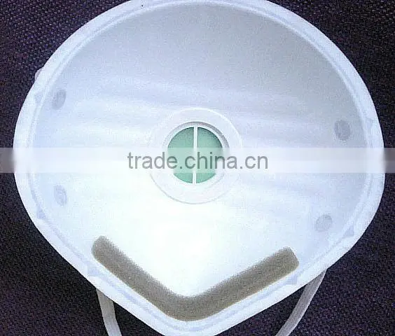Protective mask with brathing valve DM103