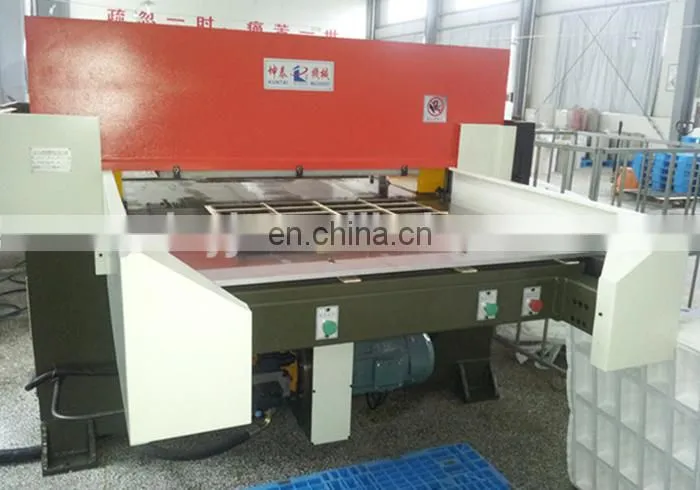 High performance automatic plastic packaging materials die cutting machine