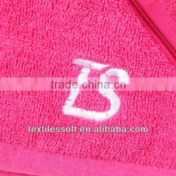 wholesale 100% cotton plain soft zip pocket custom embroidery logo promotional sport towel
