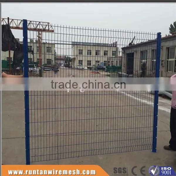 Hot dipped galvanized and pvc coated security 3D curved welded wire mesh fence