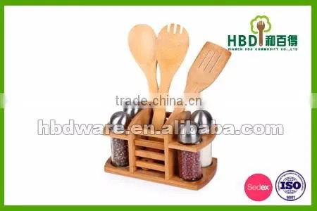 2016 best selling premium custom made glass bottle spice rack set,salt and pepper shakers