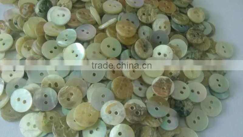 Natural chinese 2 holes agoya shell buttons