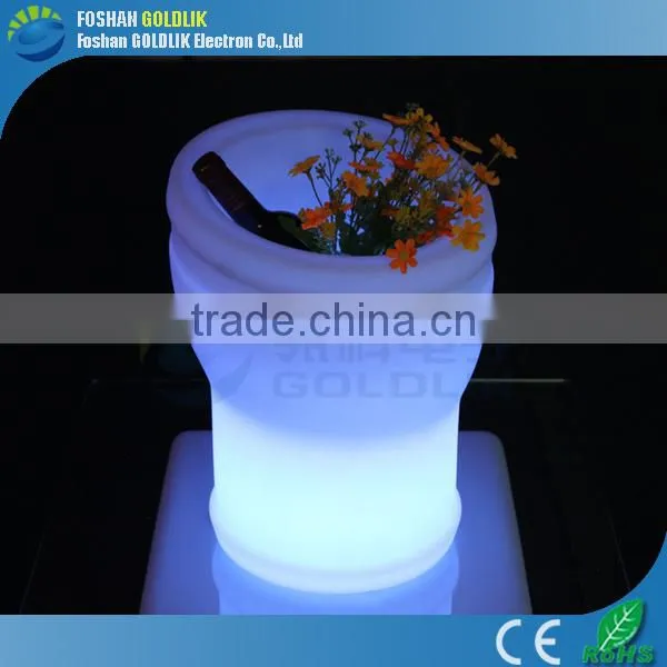 Rechargeable custom ice bucket with wireless control