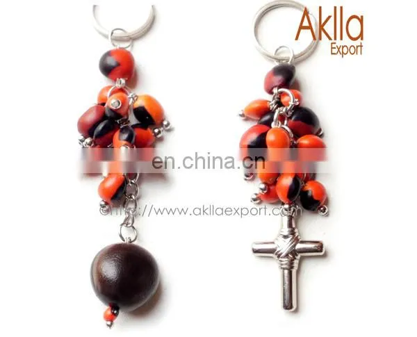 Ecological Keychains with Male Huairuro Seeds