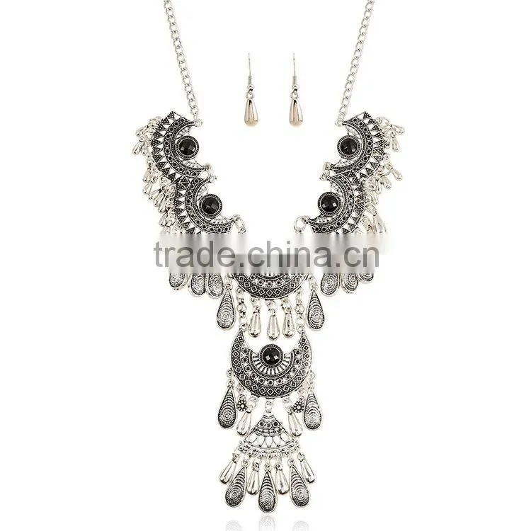 Vintage Flower Carved Hollow Bib Collar Droplets Pendant Gem Necklace Earrings Set