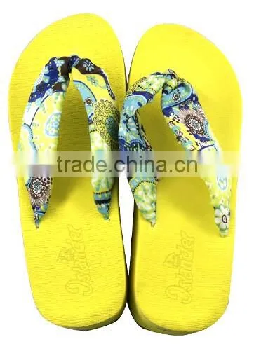 comfortable Beautiful flip flop women cheap flip flop textile upper solid color outsole flip flop