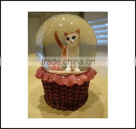 China alibaba hot souvenir on my twitter resin snowglobe