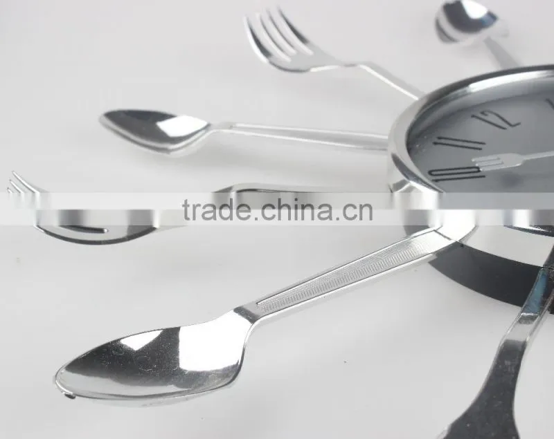 PA1501 wall clock with thermometer