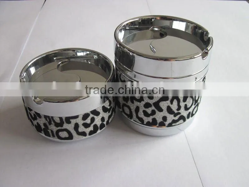 Round Metal Ashtray with Paste Skin