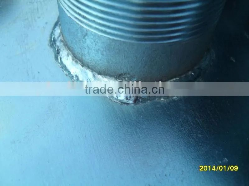 Pressure bolt tank flange