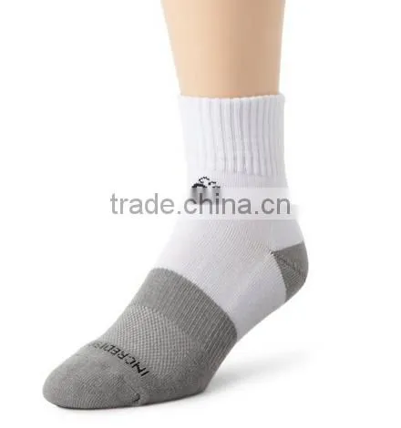 Breathable 100% bamboo socks for men