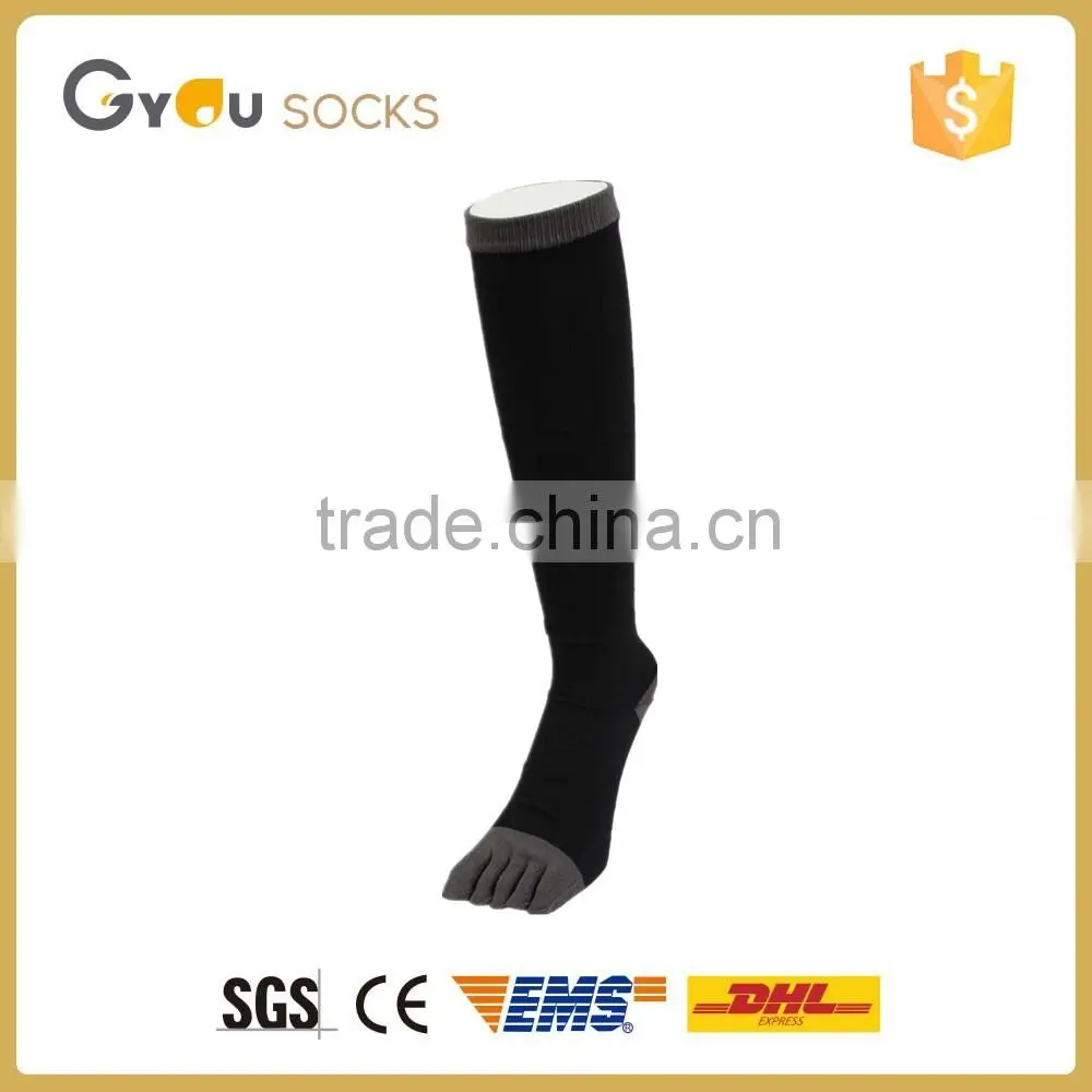 wholesale black long knee sports five toe socks high quality socks