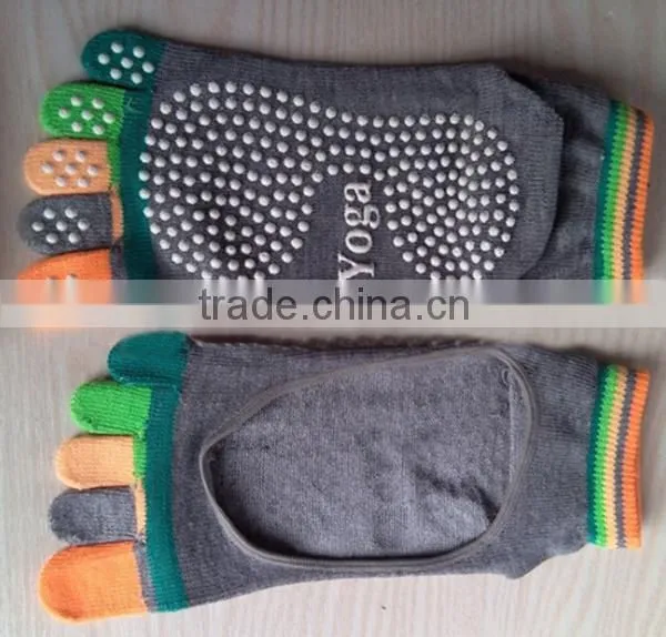 Eco-friendly Colorful Non Slip Custom Yoga Toe Socks Soft Breathable Yoga Socks