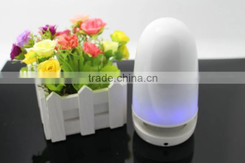2016New Portable Wireless Bluetooth LED Light Lamp Speaker Built-in FM Radio with Hands-free Calls
