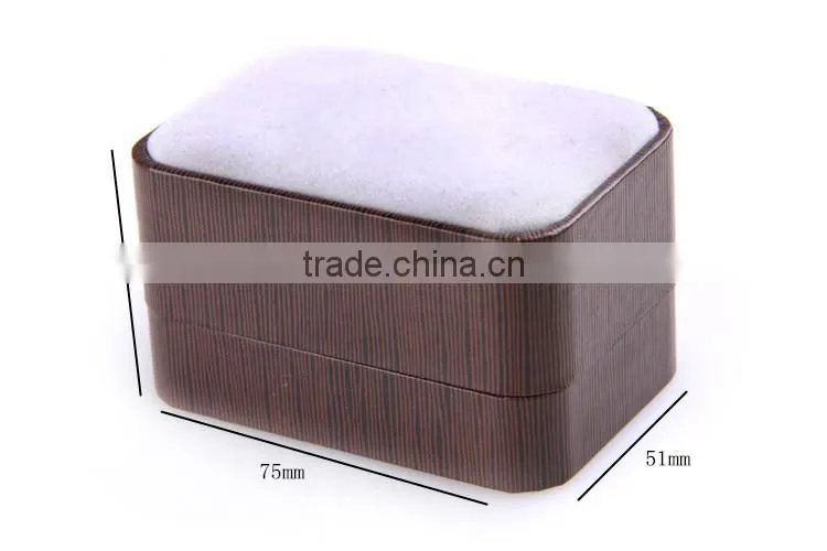 Wholesale velvet cufflink box with fancy design