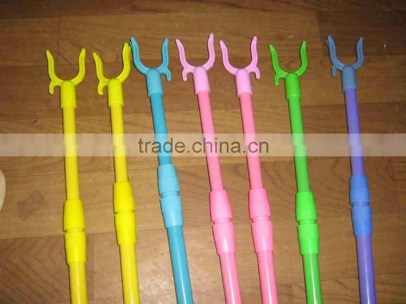 High Quality Telescopic Iron Metal Handle With Powder Coated Cloth Hanger Fork