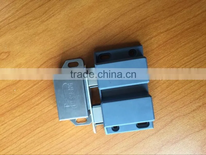 Good quality Cabinet magnetic catch cabinet roller catch