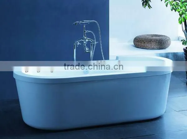 Deluxe indoor short bathtub