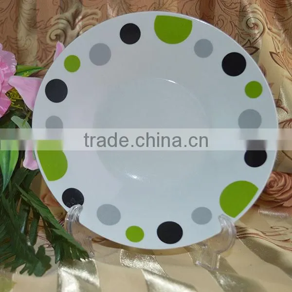 plain white porcelain plate round shape with modern decal