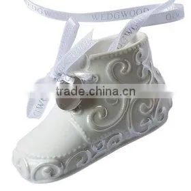 Ceramic hanging decoration