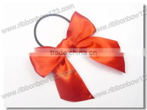 Elastic loop ribbon bow for wine bottles