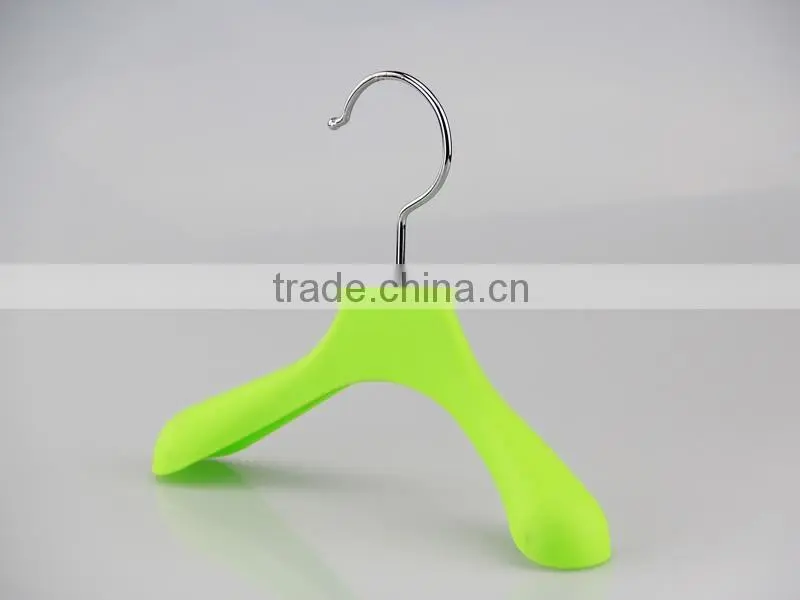 colorful childern plastic hanger with cheap price for kids