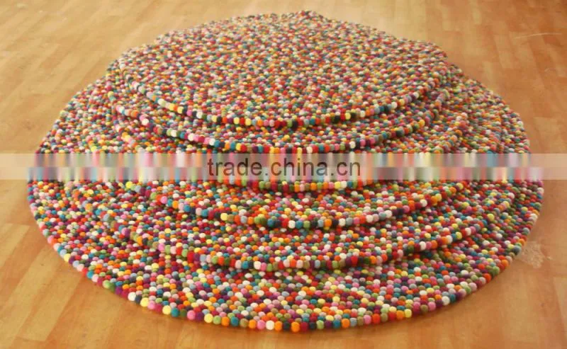 Flower pattern woollen carpet