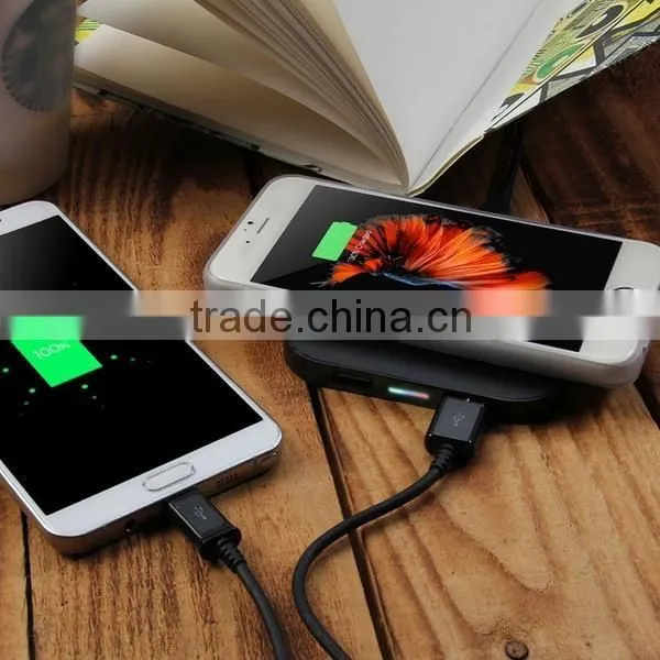 Portable Q8 QI Wireless Charger 2 USB Port Moblie Phone Charging Pad For iPhone Samsung HTC