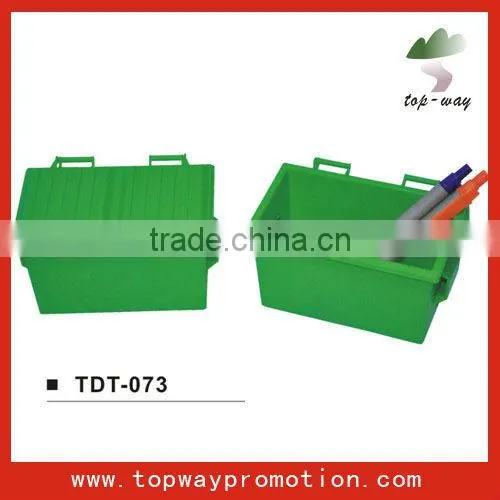 2013 supply all kinds of dustbin shape pen stand